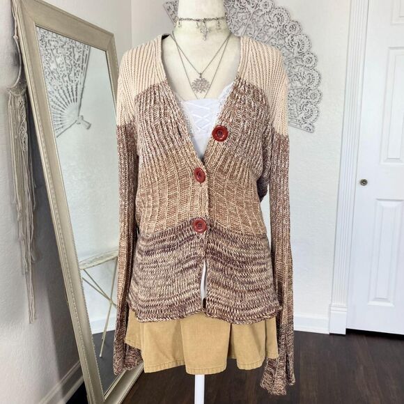 BCBGMaxAzria Sweaters - Bcbgmaxazria Y2K Flared Brown Tan Crean Knit Knitted Button Up Cardigan L